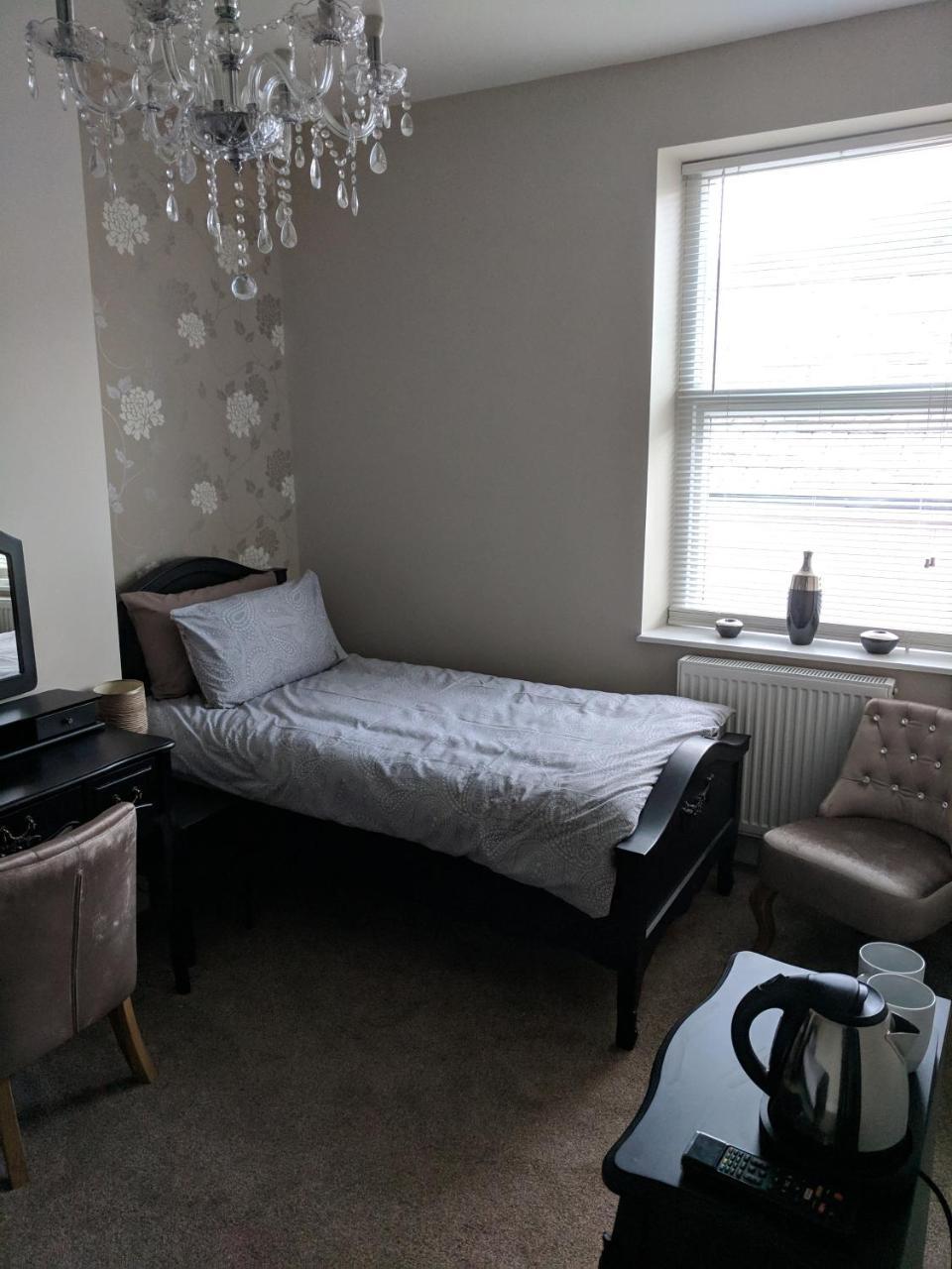 Lion House Bed & Breakfast With Restaurant Combe Martin Eksteriør bilde
