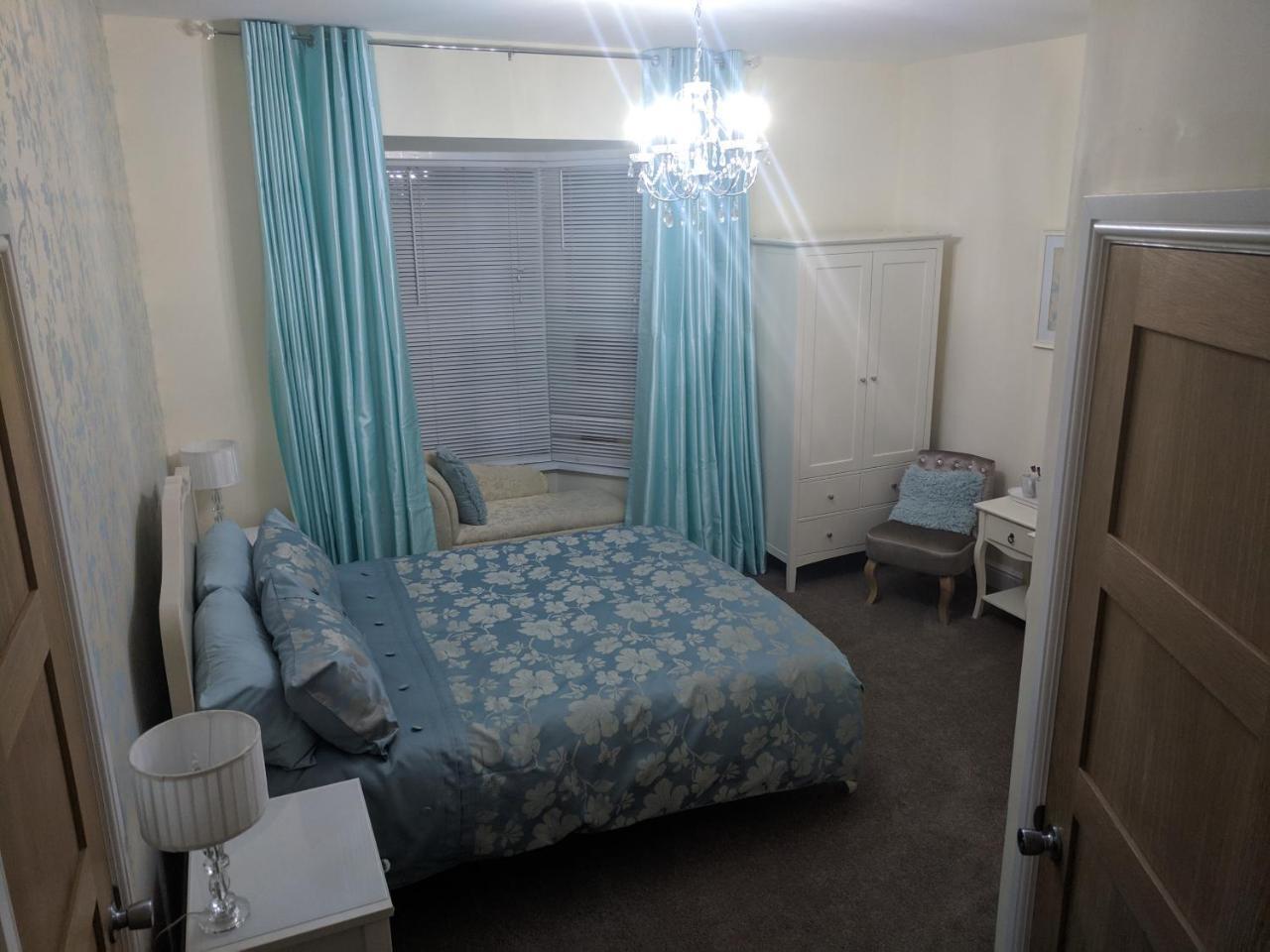 Lion House Bed & Breakfast With Restaurant Combe Martin Eksteriør bilde