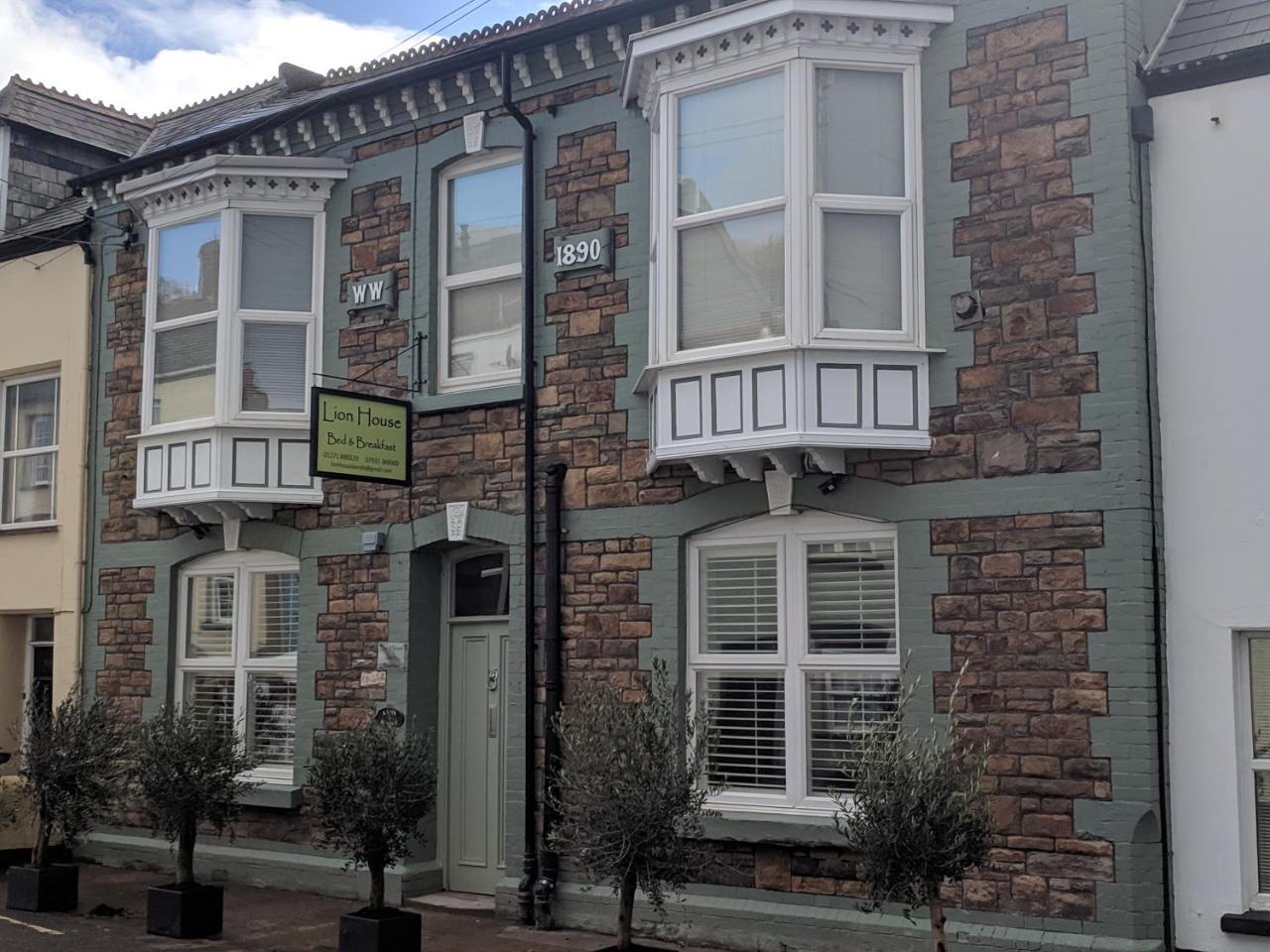 Lion House Bed & Breakfast With Restaurant Combe Martin Eksteriør bilde