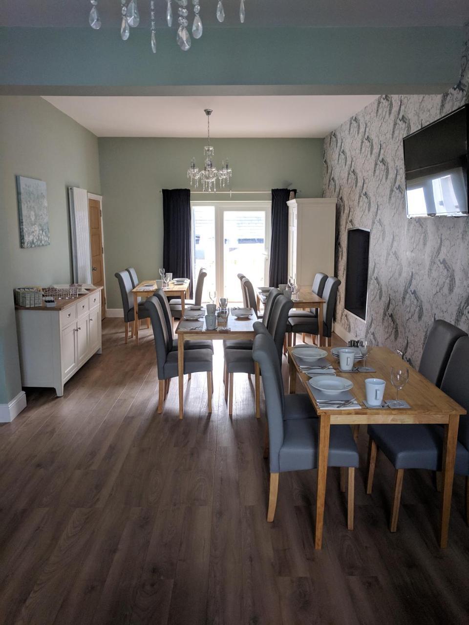 Lion House Bed & Breakfast With Restaurant Combe Martin Eksteriør bilde